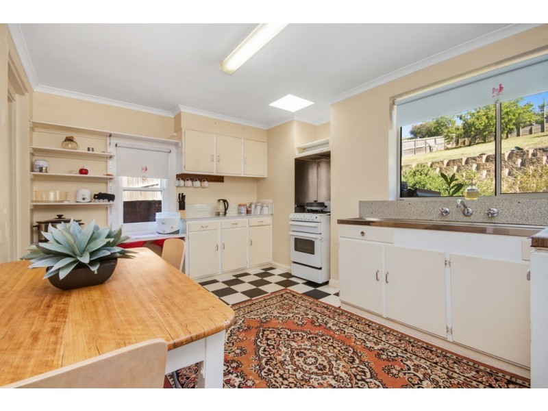 6 Jackson St, Mowbray TAS 7248