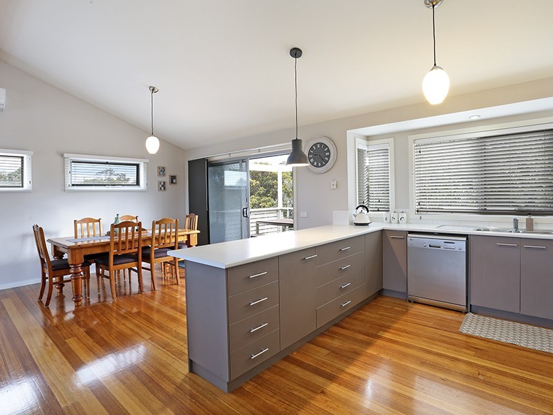 31 Edwards Point Road, St Leonards VIC 3223