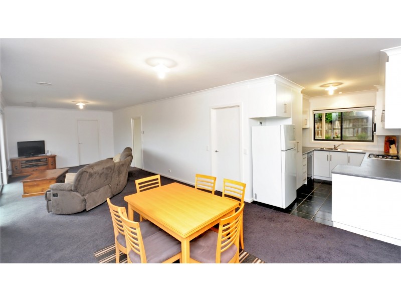 2/31 Boonderabbi Drive, Clifton Springs VIC 3222