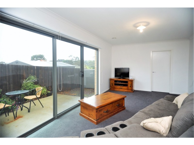 2/31 Boonderabbi Drive, Clifton Springs VIC 3222