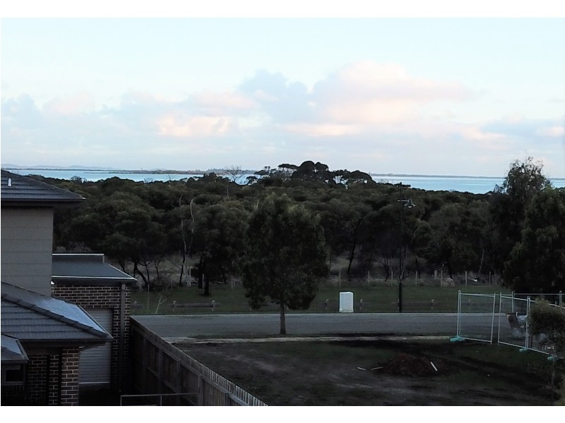 3 Pardolote Crescent, St Leonards VIC 3223