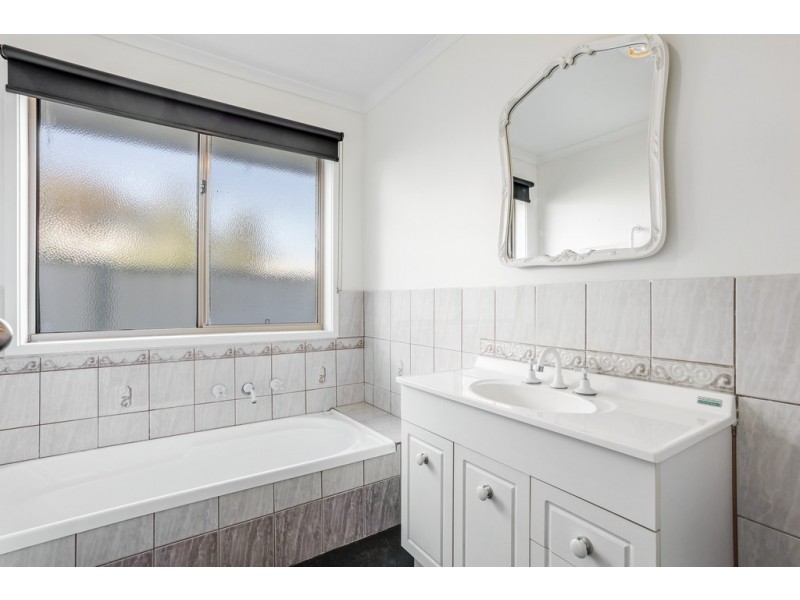 8 Reaby Street, Portarlington VIC 3223