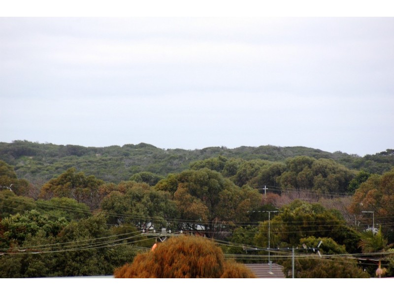 76 Sunset Strip, Ocean Grove VIC 3226