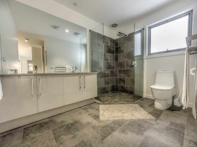 16 Ocean Mist Court, St Leonards VIC 3223