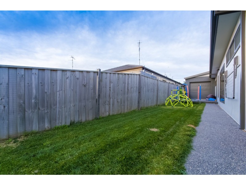 7 Kombi Road, Leopold VIC 3224