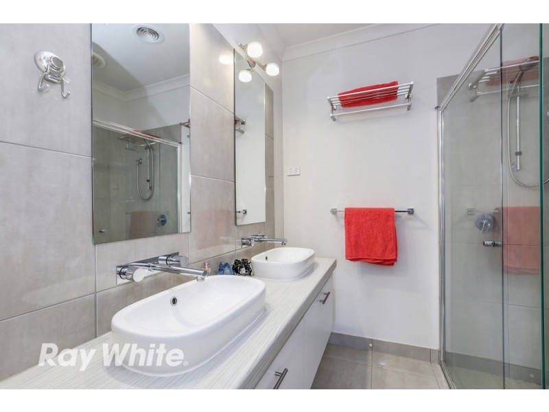 17 Barney Grove, Leopold VIC 3224