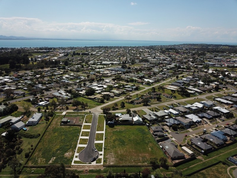 8 Waterway Court, Drysdale VIC 3222