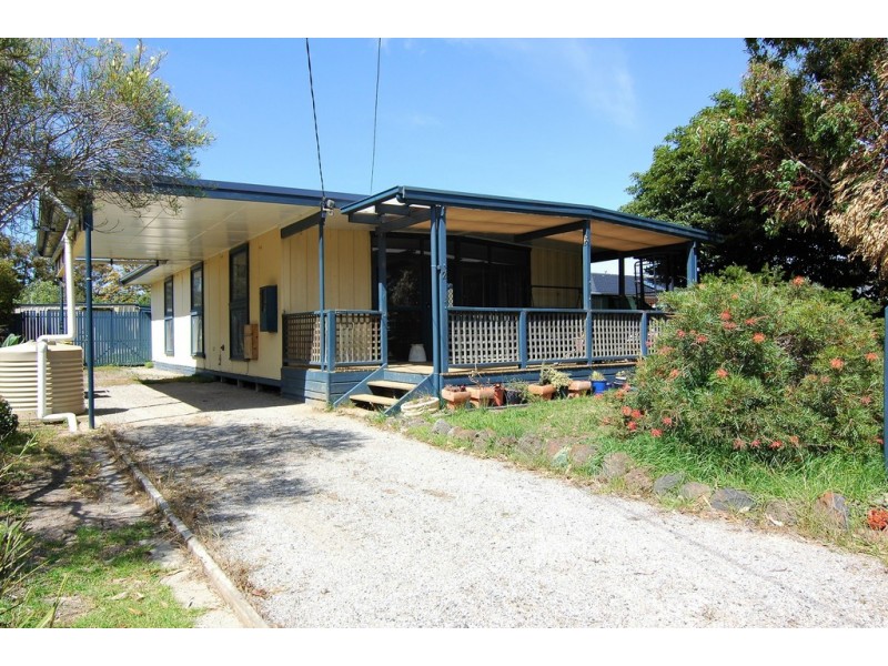 2 Henty Road, St Leonards VIC 3223