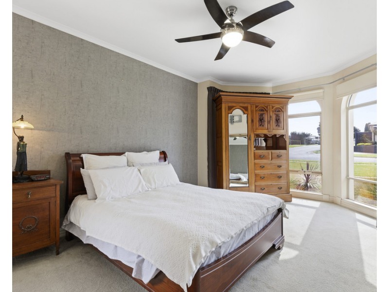 10 Nash Avenue, Drysdale VIC 3222