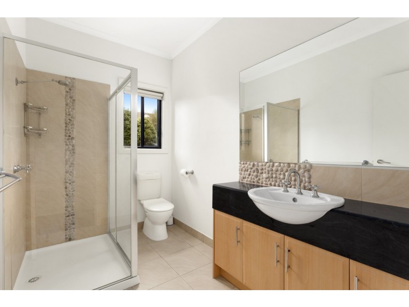 2-4 Bayvista Parade, Drysdale VIC 3222