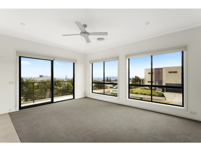 2-4 Bayvista Parade, Drysdale VIC 3222