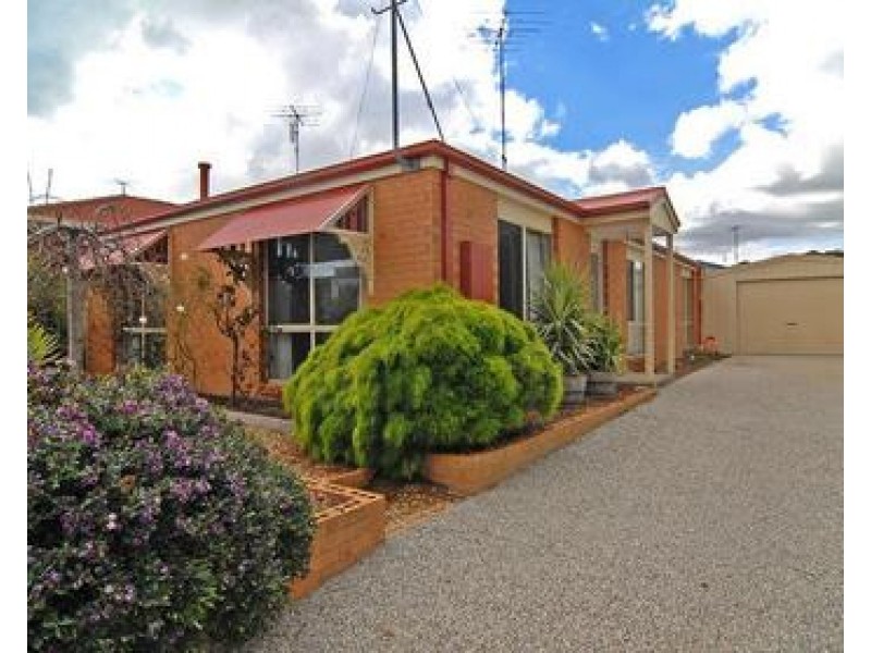 11 Gumbowie Avenue, Clifton Springs VIC 3222