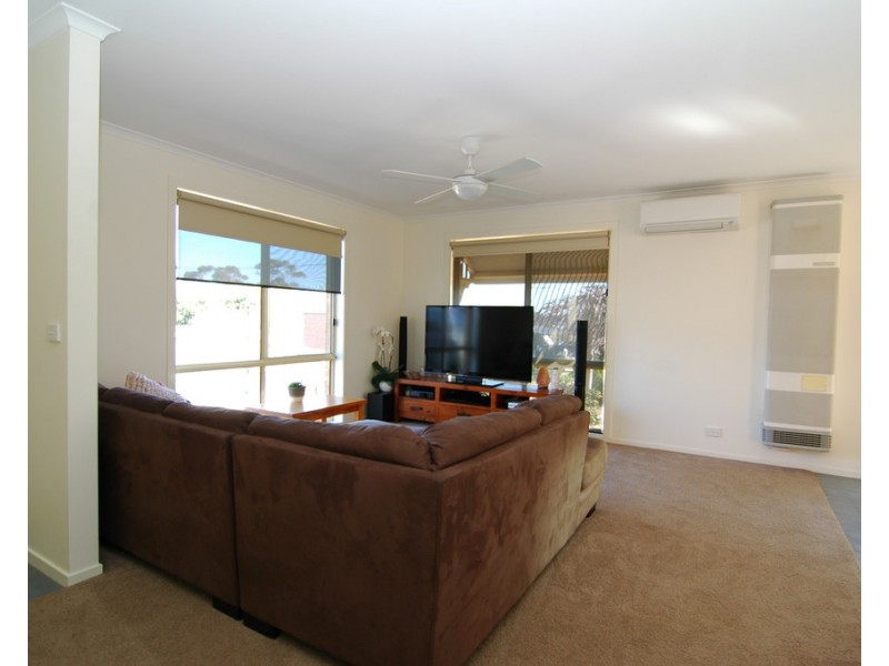 11 Gumbowie Avenue, Clifton Springs VIC 3222