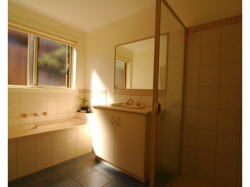 11 Gumbowie Avenue, Clifton Springs VIC 3222