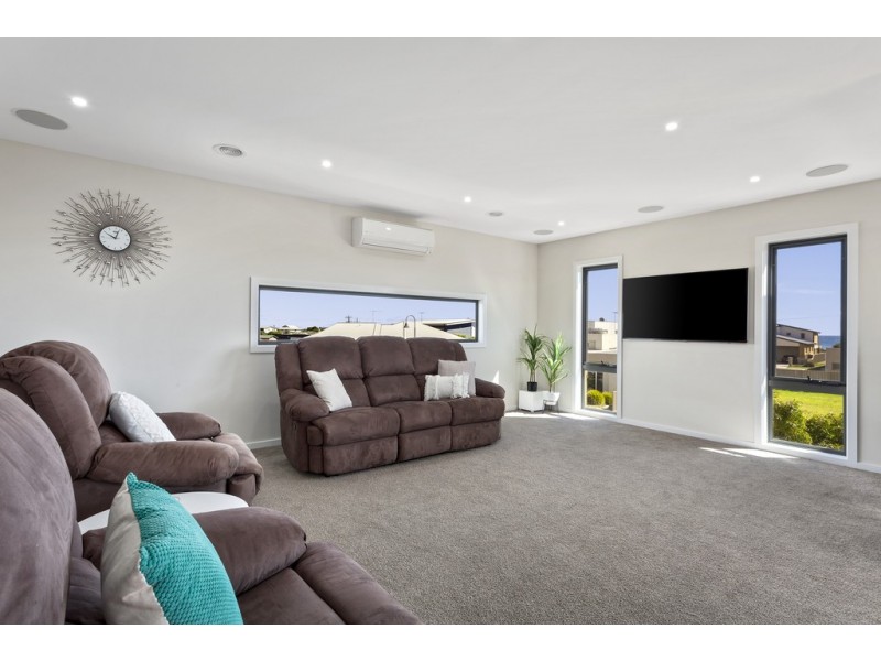 10 Mizzen Court, Indented Head VIC 3223