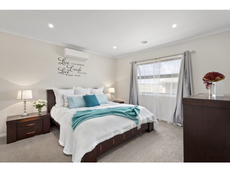 10 Mizzen Court, Indented Head VIC 3223