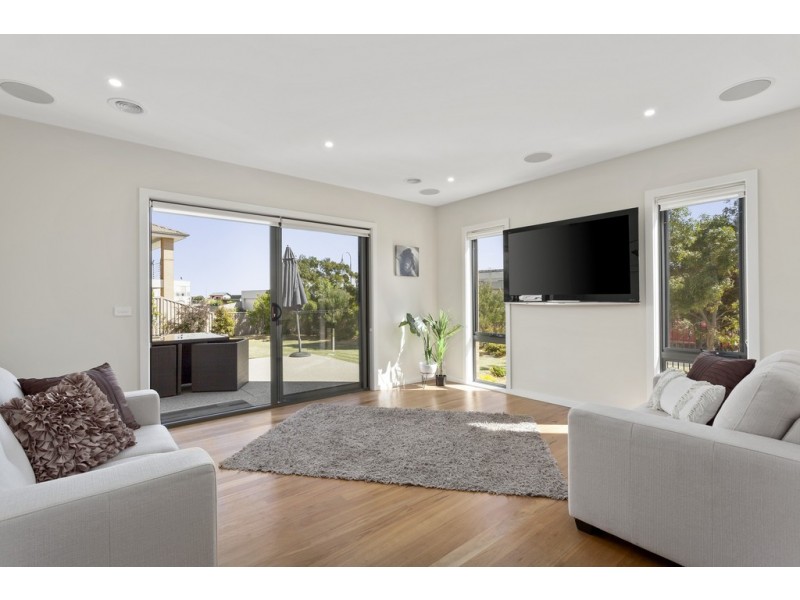 10 Mizzen Court, Indented Head VIC 3223