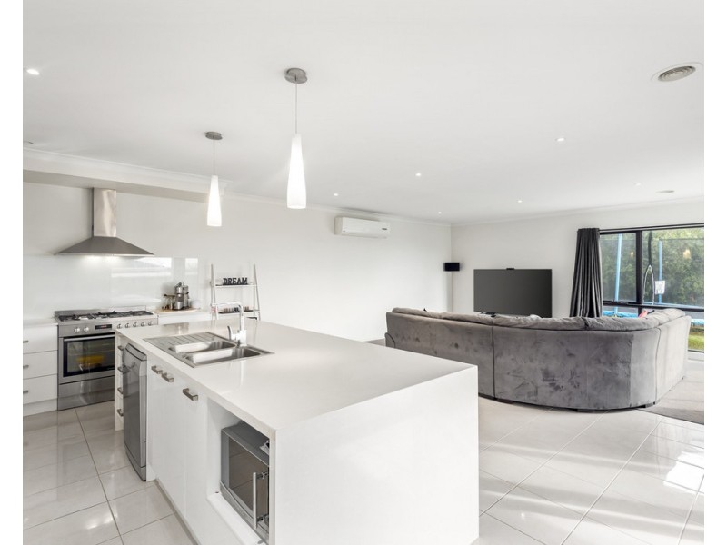 12 Lacoora Avenue, Clifton Springs VIC 3222