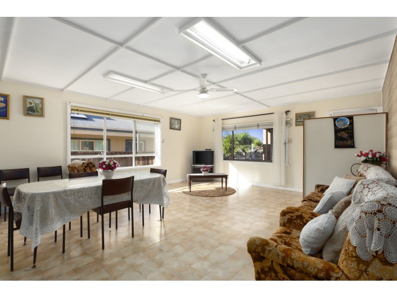 27 Thomson Boulevard, St Leonards VIC 3223