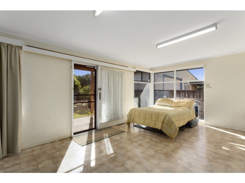 27 Thomson Boulevard, St Leonards VIC 3223