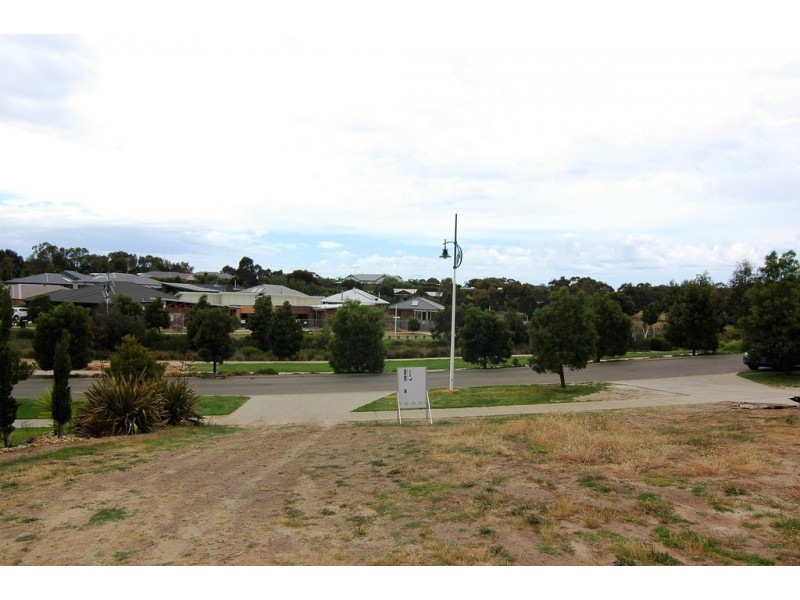 7 Waterhaven Boulevard, Drysdale VIC 3222