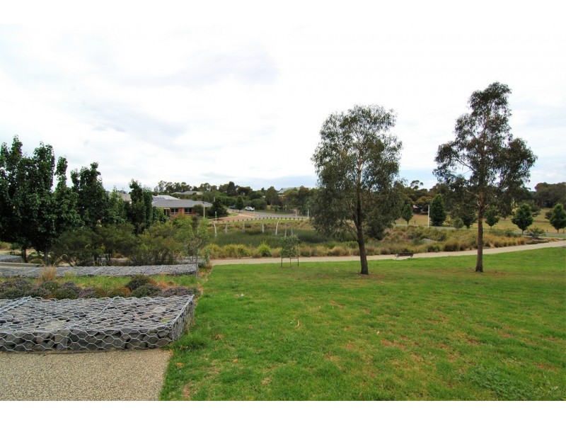 7 Waterhaven Boulevard, Drysdale VIC 3222