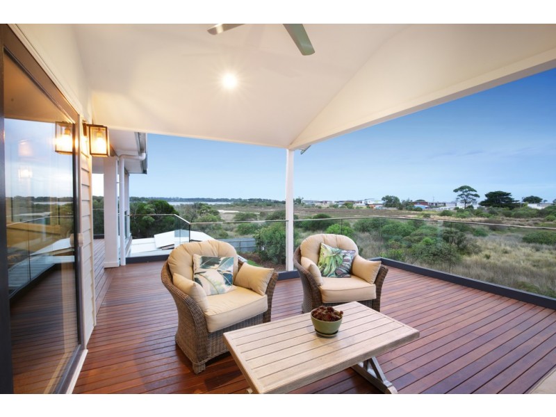 11 Rhonda Avenue, St Leonards VIC 3223