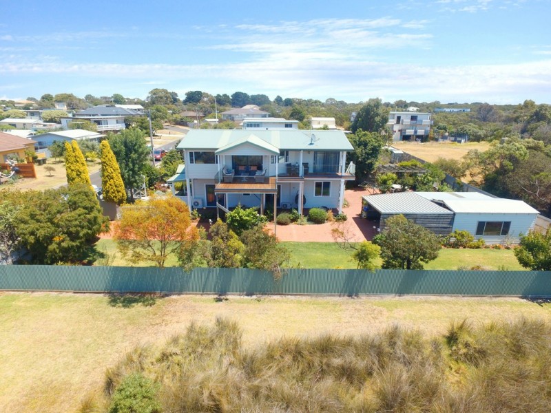 11 Rhonda Avenue, St Leonards VIC 3223
