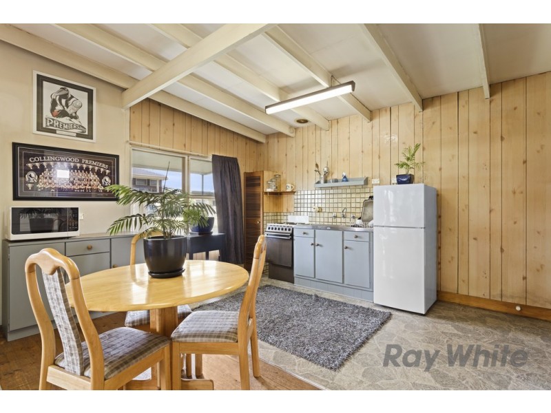 6 Wattletree Avenue, St Leonards VIC 3223