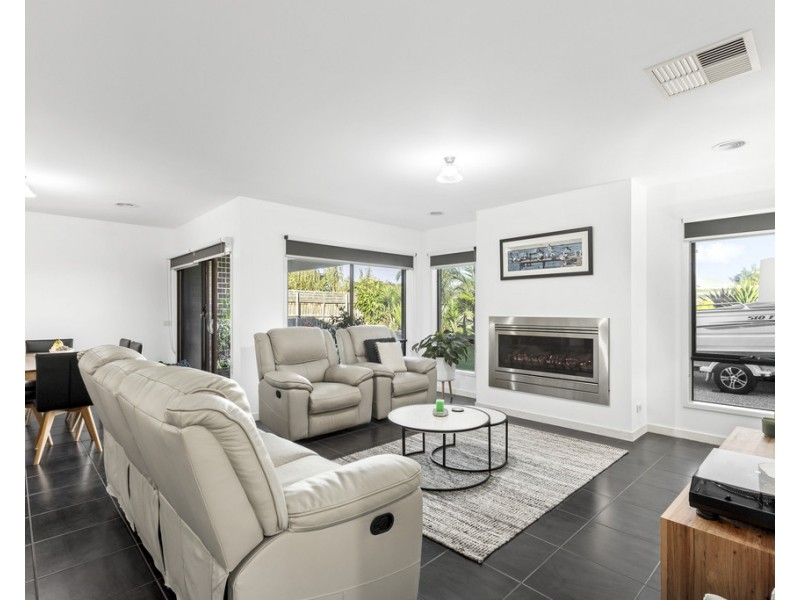 33 Centennial Boulevard, Curlewis VIC 3222