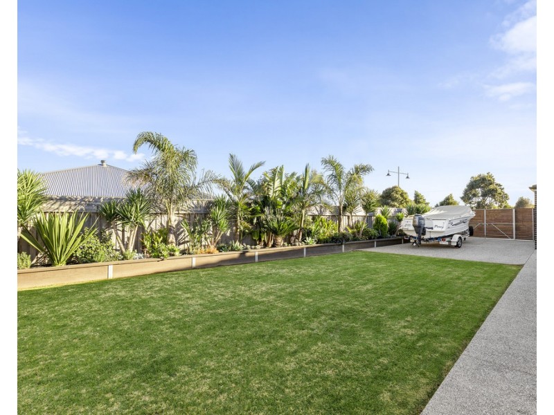 33 Centennial Boulevard, Curlewis VIC 3222