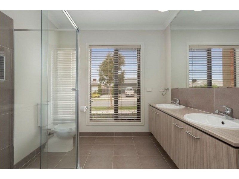 34 Baybrook Avenue, Curlewis VIC 3222