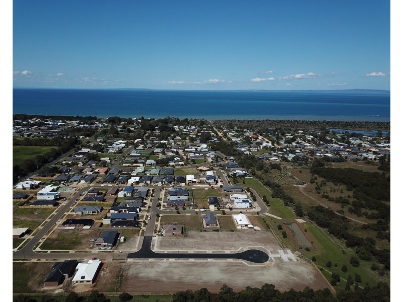 17 (Lot 60) Jacana Drive, St Leonards VIC 3223