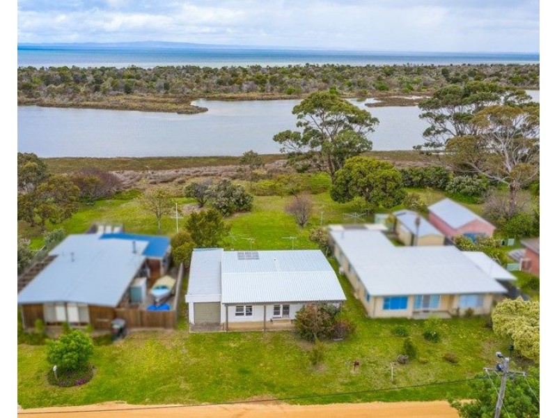 63 Cliff Street, St Leonards VIC 3223