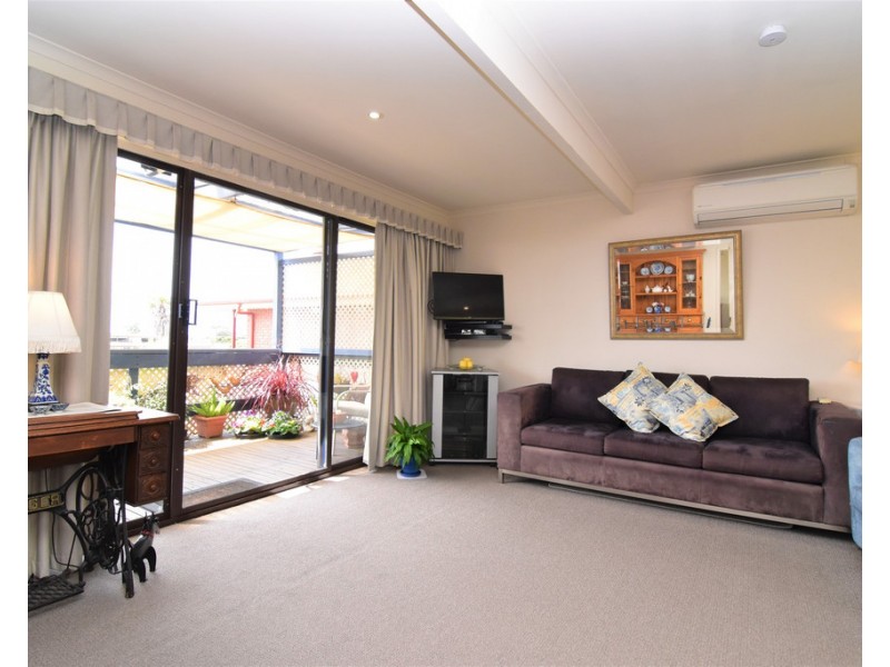 16 Maraboora Avenue, Clifton Springs VIC 3222