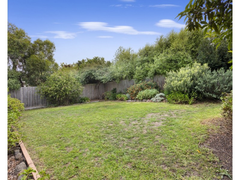 16 Maraboora Avenue, Clifton Springs VIC 3222