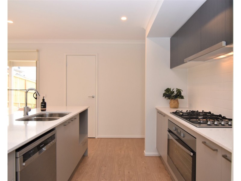 13 Oceania Drive, Curlewis VIC 3222