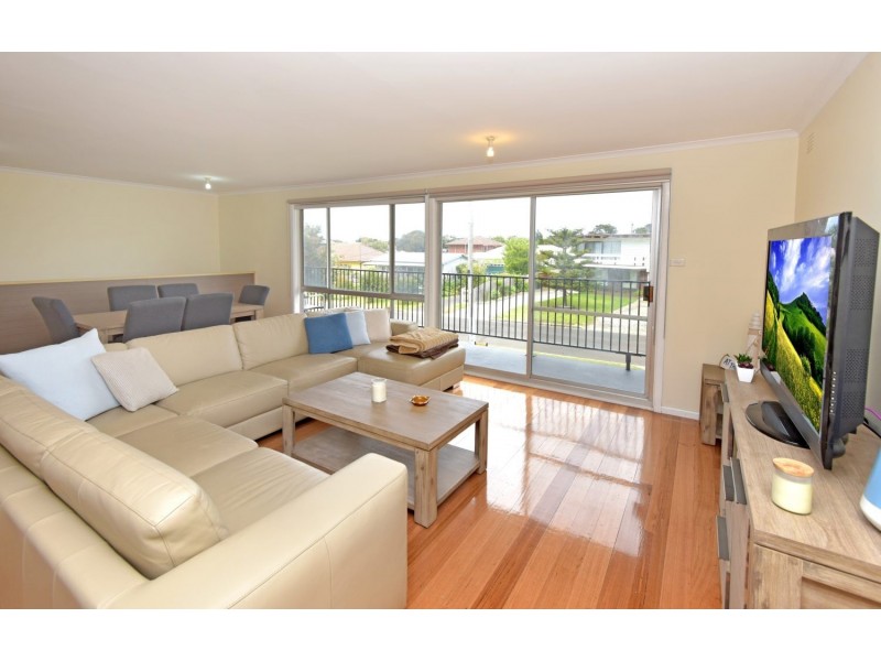 5 Rhonda Avenue, St Leonards VIC 3223