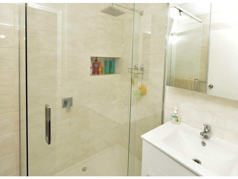 5 Rhonda Avenue, St Leonards VIC 3223