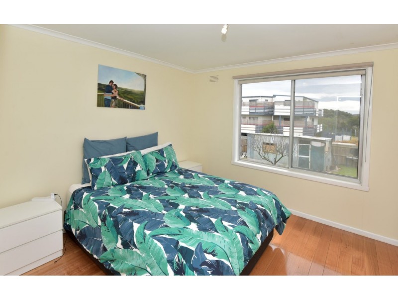 5 Rhonda Avenue, St Leonards VIC 3223