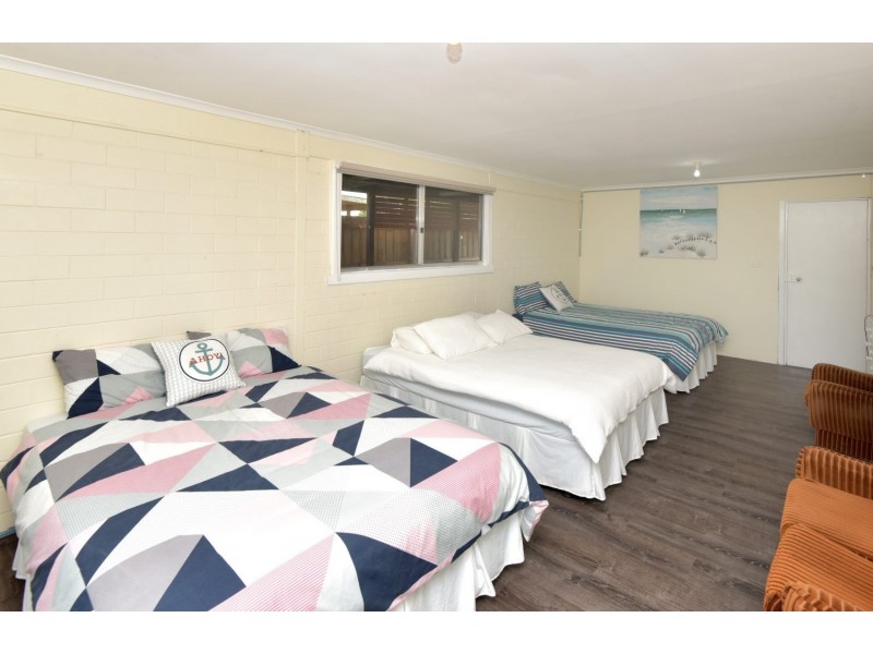 5 Rhonda Avenue, St Leonards VIC 3223