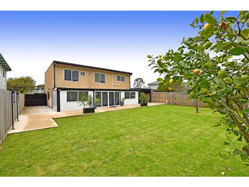 5 Rhonda Avenue, St Leonards VIC 3223