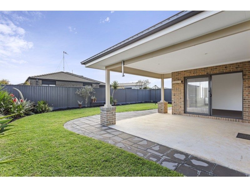 8 Oceanscape Road, Curlewis VIC 3222