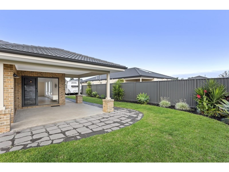 8 Oceanscape Road, Curlewis VIC 3222