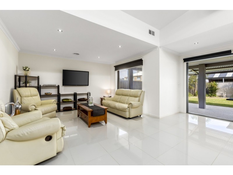 18B Edwards Point Road, St Leonards VIC 3223