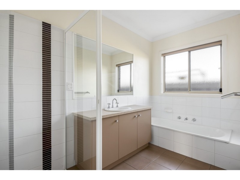 1/10 Barega Place, Clifton Springs VIC 3222