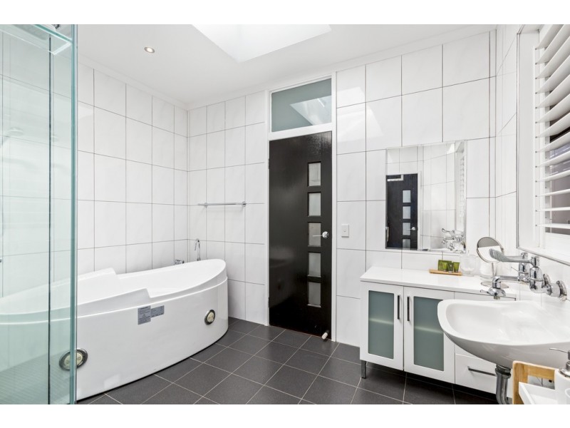 15 Dumburra Avenue, Clifton Springs VIC 3222