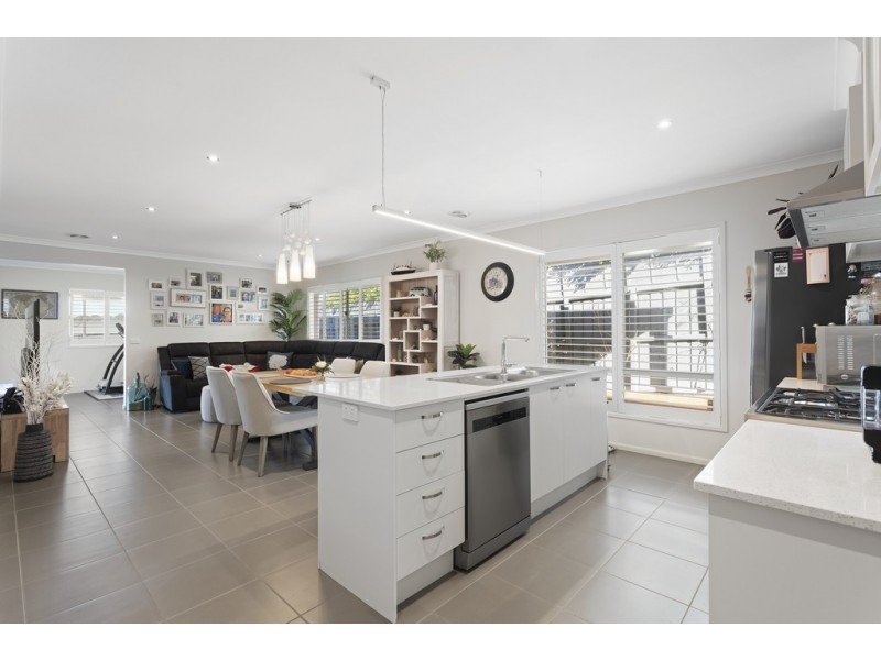 12 Platinum Avenue, Drysdale VIC 3222