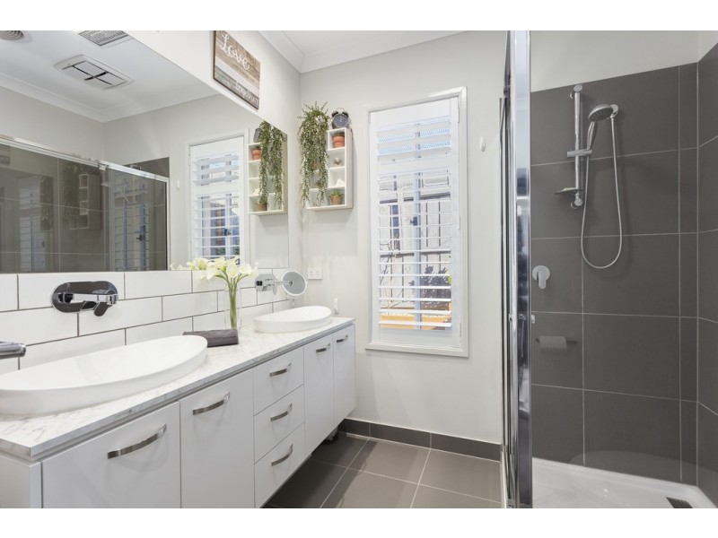 12 Platinum Avenue, Drysdale VIC 3222