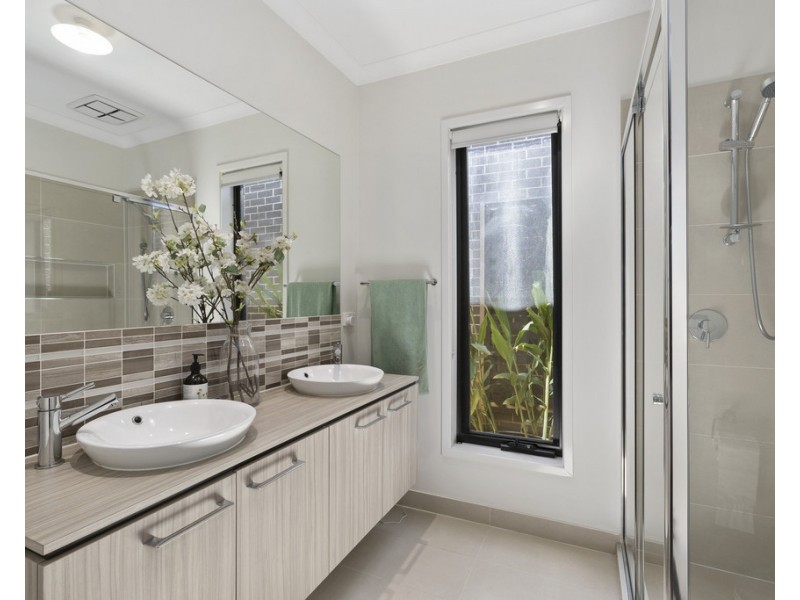 9 Bonavista Way, Curlewis VIC 3222